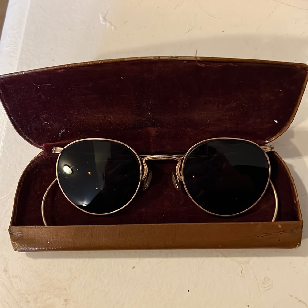 Antique Fulvue 1/10 12kt gold filled wire eyeglass frames